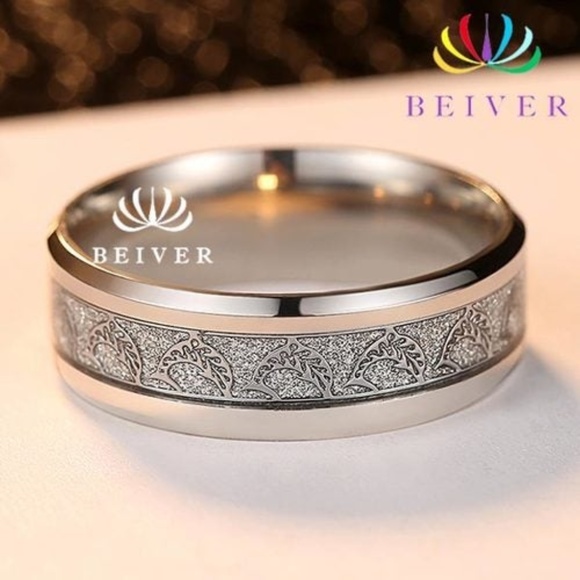 Stunning size 12 band with tribal dolphins - Picture 2 of 3